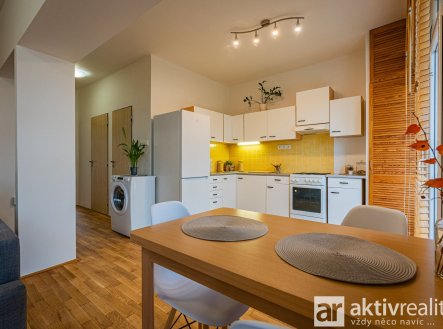 Pronájem bytu, 2+1, 67 m²