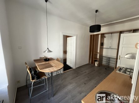 Pronájem bytu, 2+kk, 42 m²