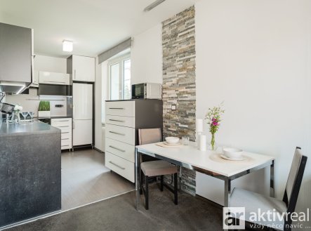 Pronájem bytu, 2+1, 54 m²
