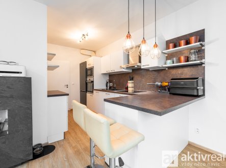 Pronájem bytu, 2+kk, 54 m²