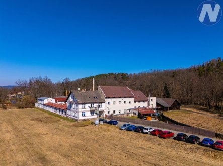 Pronájem skladu, 1 000 m²