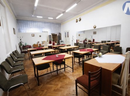 Pronájem kanceláře, 57 m²