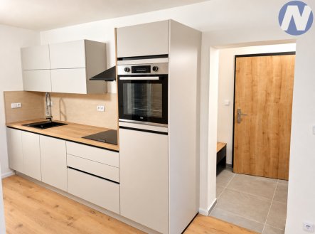 Pronájem bytu, 2+kk, 477 m²