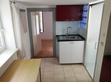 Pronájem bytu, 1+1, 27 m²