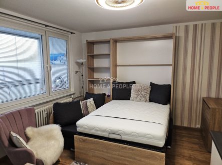 Pronájem bytu, 1+kk, 34 m²