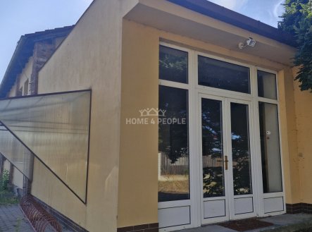 Prodej komerčního objektu, průmyslový areál, 8 554 m²