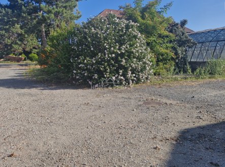 Prodej komerčního objektu, průmyslový areál, 8 554 m²