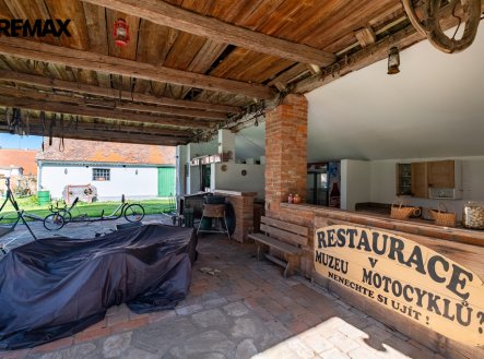 Prodej jiné komerční nemovitosti, 1 100 m²