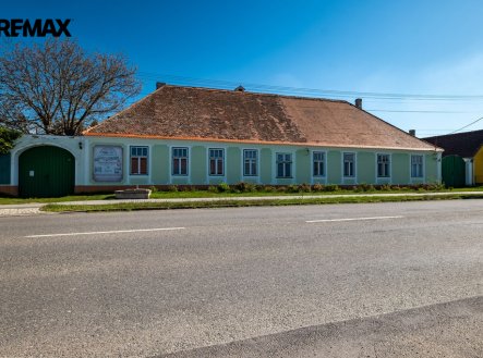 Prodej hotel, 1 100 m²