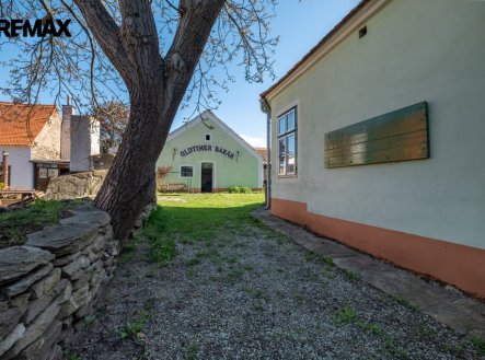 Prodej hotel, 1 100 m²