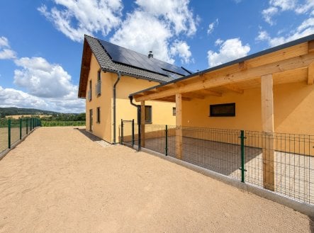 Pronájem domu/vily, 165 m²
