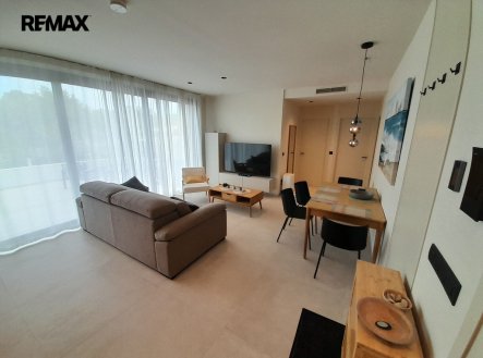 Pronájem bytu, 3+kk, 75 m²