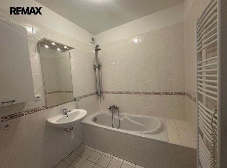 Pronájem bytu, 2+1, 72 m²