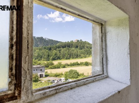 Prodej pozemku pro komerční výstavbu, 8 581 m²