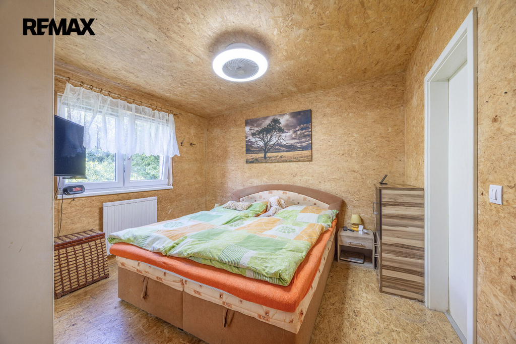 8-1b2a1990-hdr.jpg