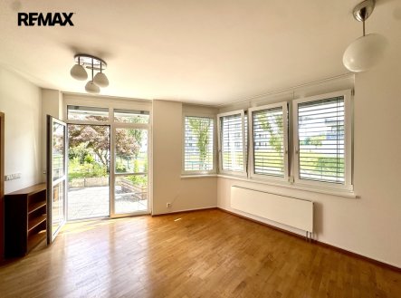 Pronájem bytu, 2+kk, 49 m²