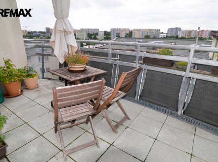 Pronájem bytu, 2+kk, 68 m²