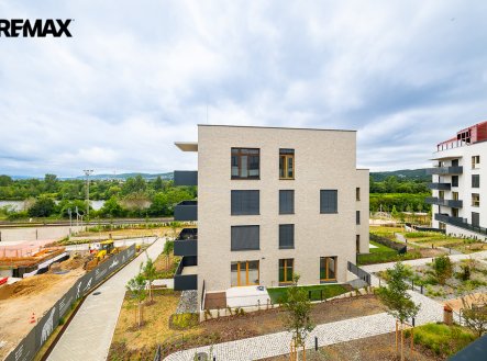 Pronájem bytu, 3+kk, 77 m²