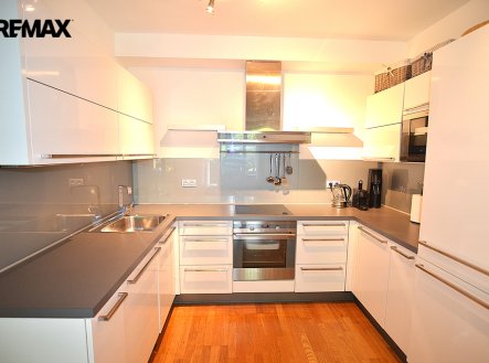 Prodej bytu, 3+kk, 71 m²