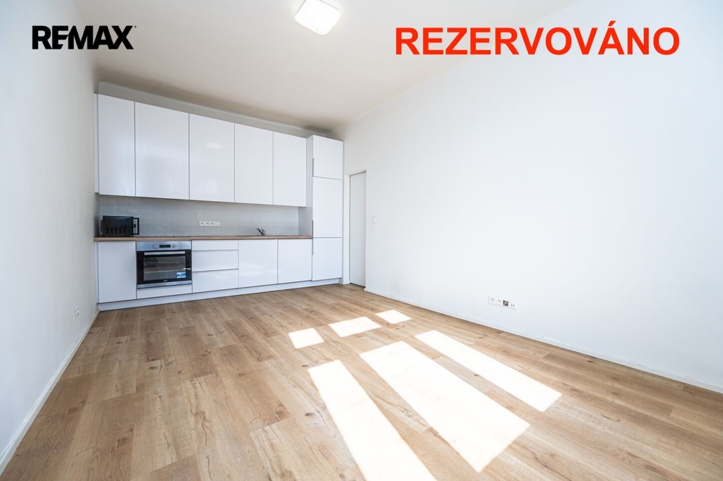 mh7-7913-rezervovano.jpeg