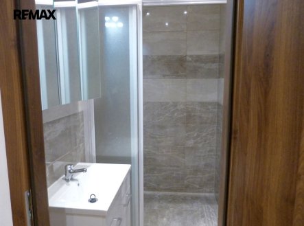 Pronájem bytu, 1+kk, 33 m²