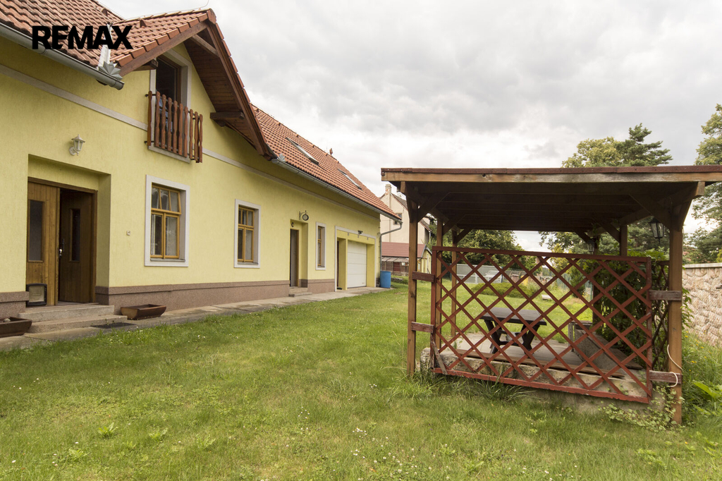 pergola