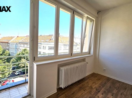 Pronájem bytu, 1+kk, 37 m²