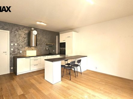 Pronájem bytu, 2+kk, 50 m²