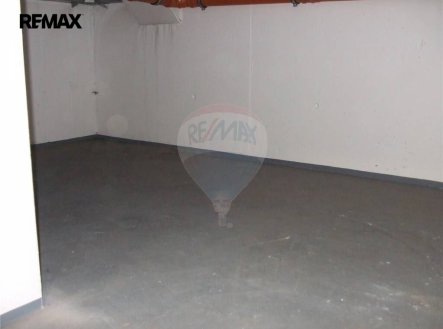 Pronájem skladu, 32 m²