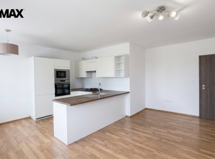Pronájem bytu, 3+kk, 70 m²