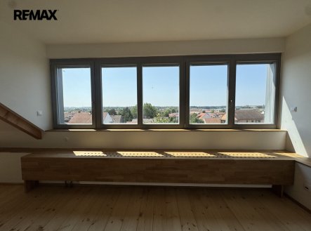 Pronájem bytu, 3+kk, 73 m²