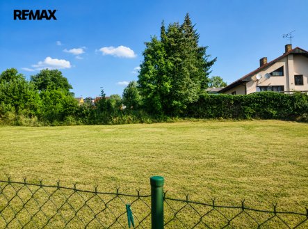 Pronájem pozemku pro bydlení, 718 m²