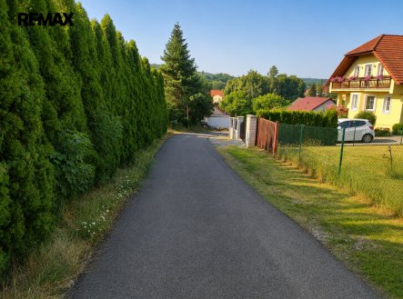 Pronájem pozemku pro bydlení, 718 m²