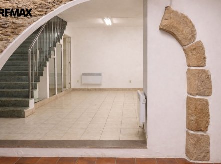 Pronájem obchodní prostory, 82 m²