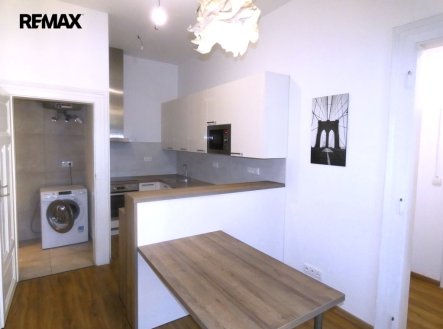 Pronájem bytu, 2+kk, 42 m²