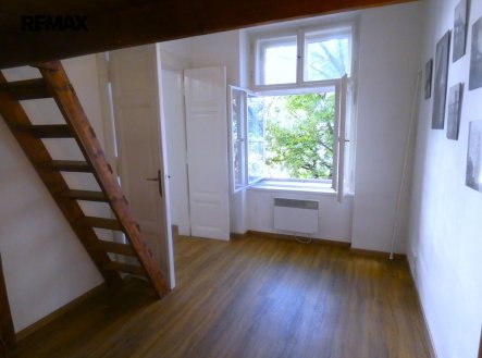 Pronájem bytu, 2+kk, 42 m²