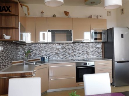 Pronájem bytu, 2+kk, 64 m²