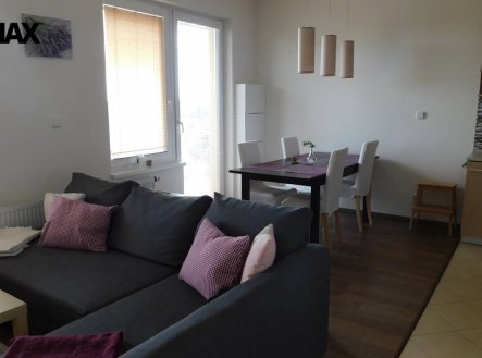 Pronájem bytu, 2+kk, 64 m²