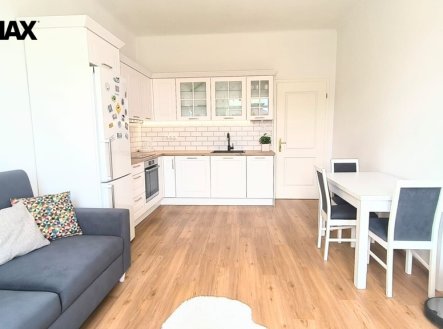 Pronájem bytu, 2+kk, 55 m²