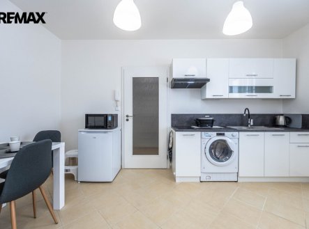Pronájem bytu, 1+kk, 24 m²