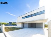 Prodej - dům/vila, 206 m²