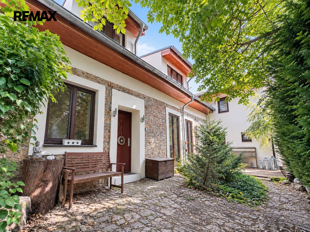 7f18634f-4451-4ae0-bbbb-f59dd53cea12.jpeg