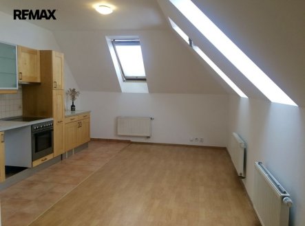 Pronájem bytu, 2+kk, 50 m²