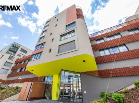 Pronájem bytu, 1+kk, 37 m²