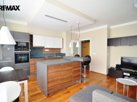 Pronájem bytu, 2+kk, 71 m²