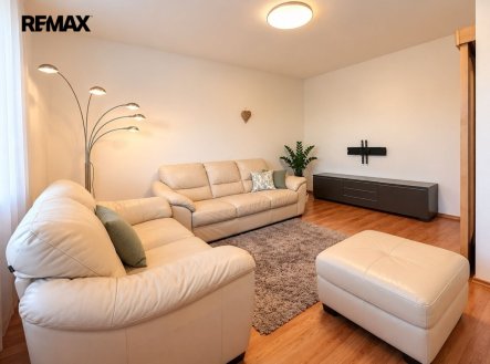 Pronájem bytu, 3+kk, 80 m²