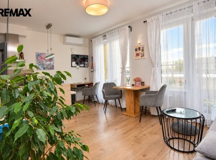 Pronájem bytu, 2+kk, 44 m²