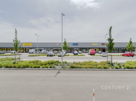 Pronájem obchodní prostory, 450 m²