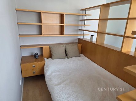 Pronájem bytu, 1+kk, 40 m²