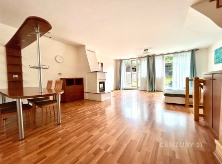 Pronájem domu/vily, 160 m²